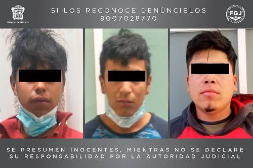 Detienen en Villa Guerrero a tres personas con presunta droga y equipo táctico